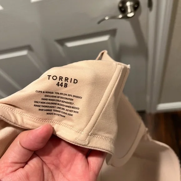 Torrid super soft padded bra light pink size 44B - Picture 2 of 5